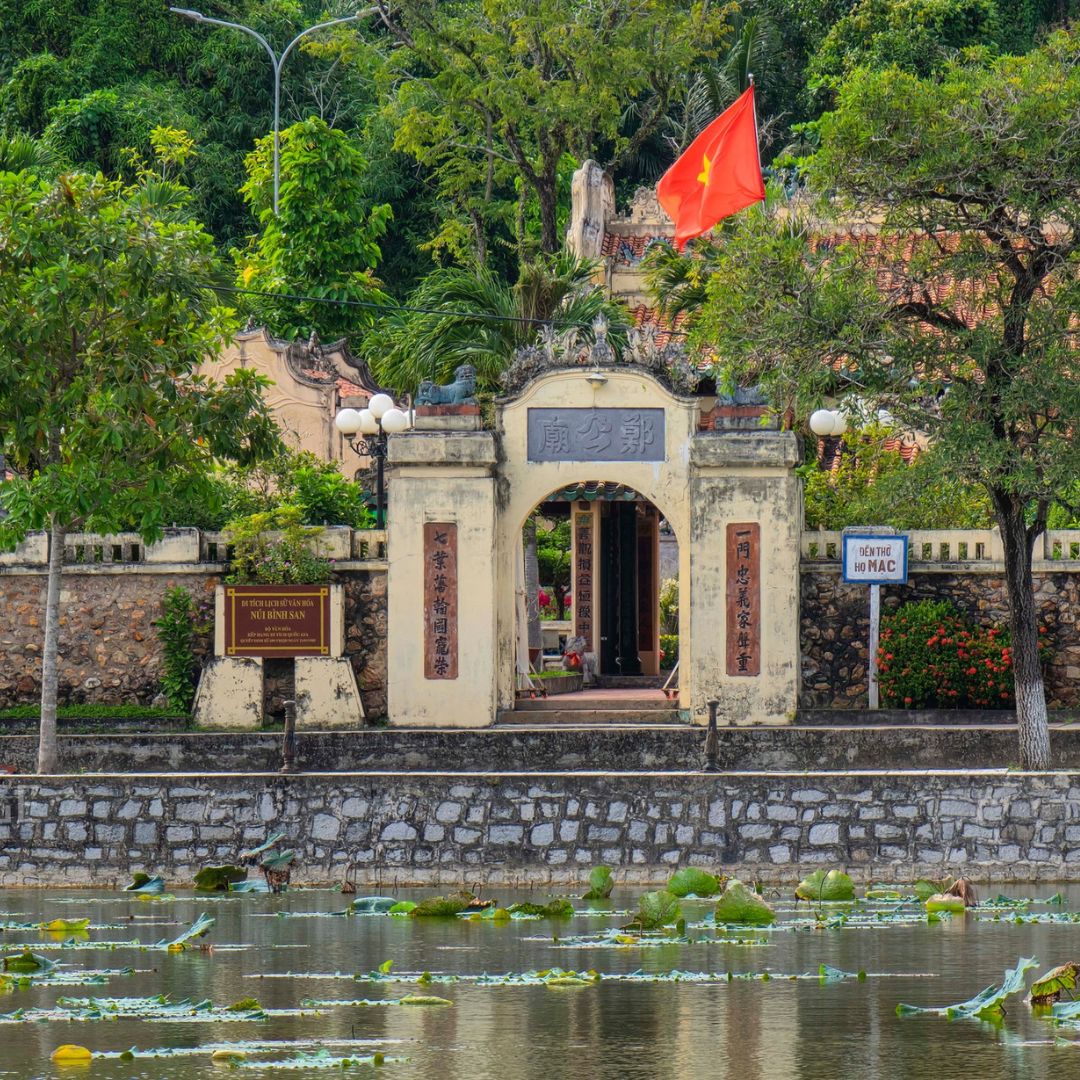 Đền thờ họ Mạc Hà Tiên